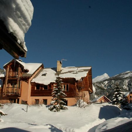 Le Leyrier Hameau Des Chazals Nevache Hautes Alpes Exterior photo
